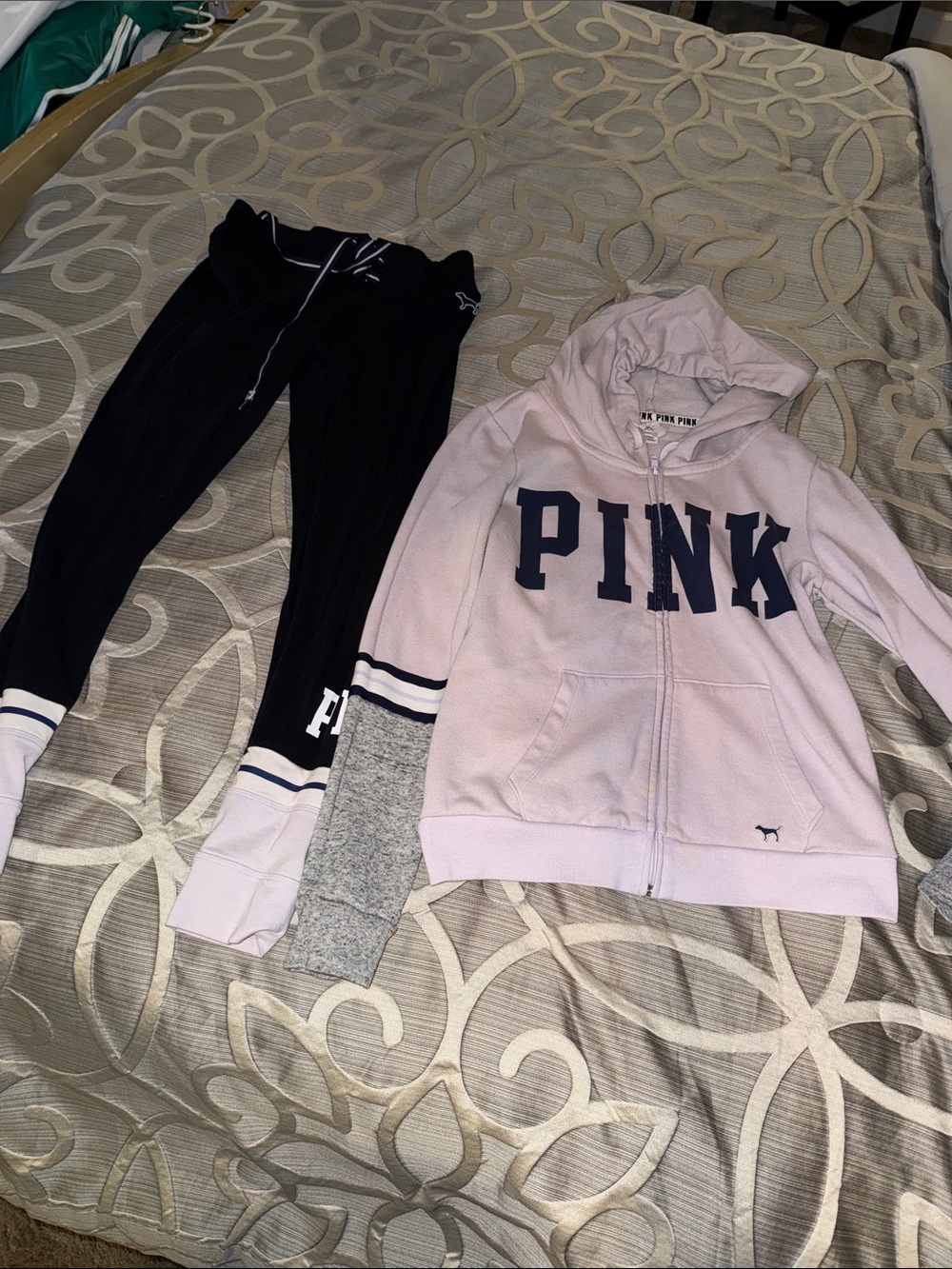 PINK Victoria's Secret Light Purple Zip-Up Hoodie and yoga pants with black Logo